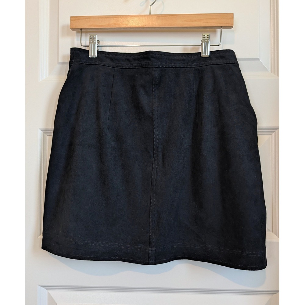 Abercrombie & Fitch Faux Suede Button-Front Mini Skirt Black Size M - Picture 2 of 7